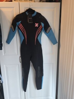 Dive & Sail X-Manta Full Wetsuit in Black with Blue & Pink Accents Size Large